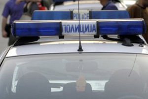 SRAMOTA: Opljačkali ženu u centru Prokuplja, prolaznici samo gledali!