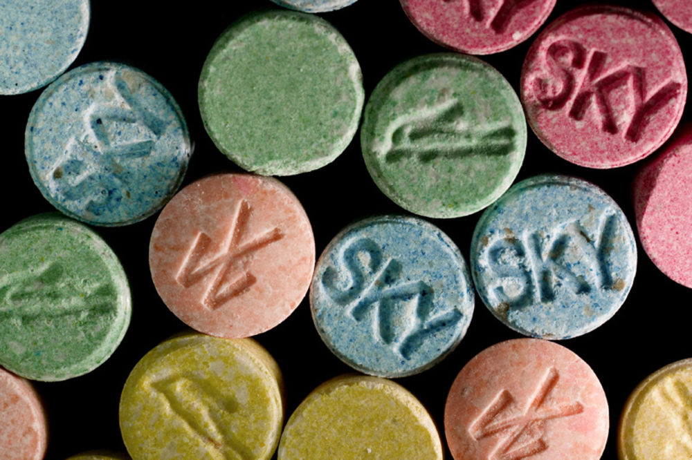 PROPALA PRIMOPREDAJA: Dileri uhapšeni sa 4.500 tableta ekstazija!