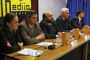 KRAGUJEVAC: Dinkićevi i Pajtićevi ljudi protiv Vučića
