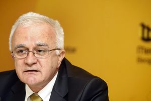 Janjić: Predsednik Nikolić da vodi dijalog sa Prištinom