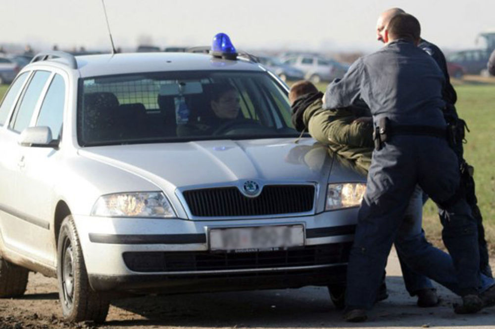 Državljanin Srbije uhapšen sa tri kosovska ilegalca