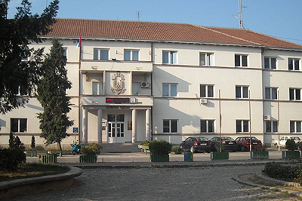 Odbornici tri albanske partije bojkotuju sednice