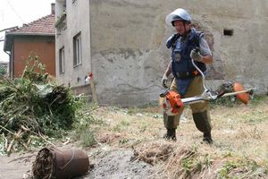 PARAĆIN: Demineri pronašli 109 neeksplodiranih granata i bombi!