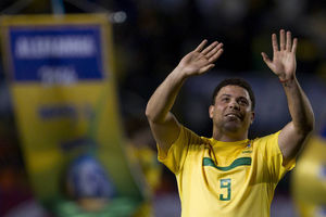 SEĆANJE NA POSLEDNJI MEČ: Brazil sa Ronaldom i Ronaldinjom savladao Jugoslaviju sa 1:0