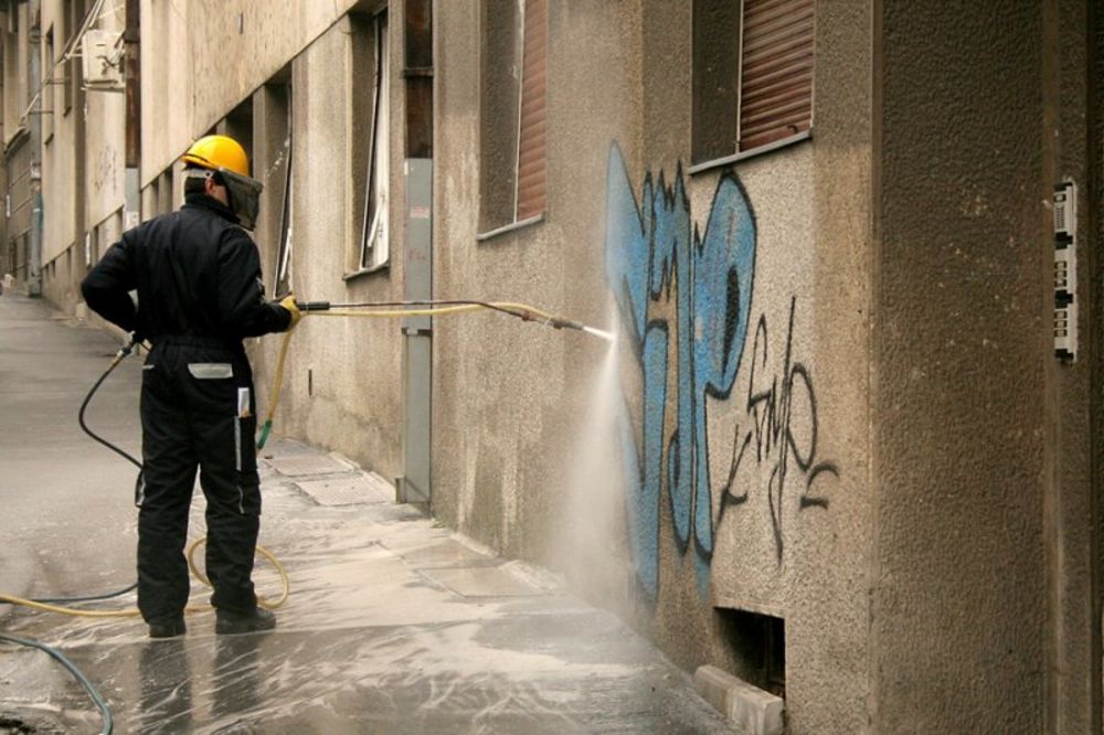 U Subotici osvanuo grafit "Smrt Srbima"