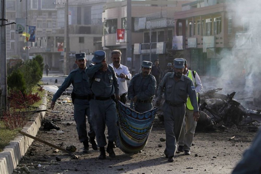 Talibani bombarduju Kabul