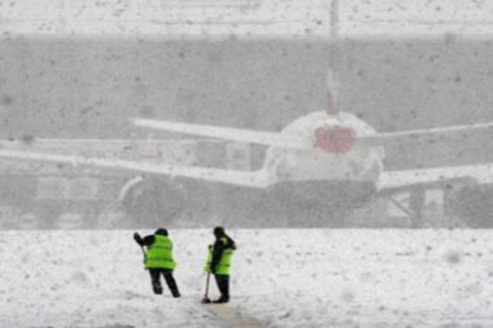 Snežno nevreme zatvorilo aerodrom u Zagrebu
