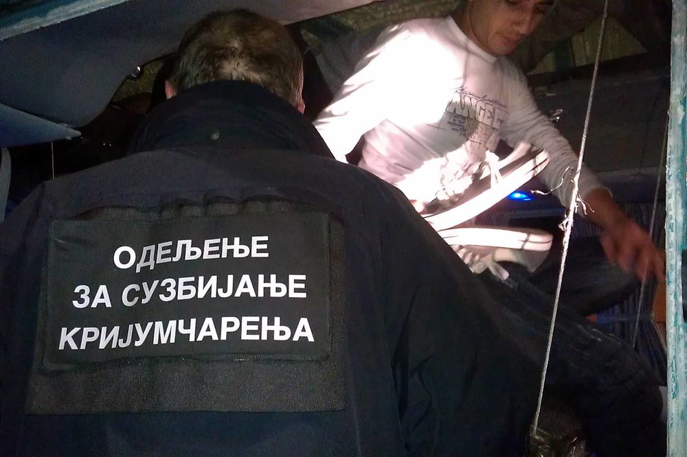 Srpska policija uhapsila 10 krijumčara ilegalaca u EU