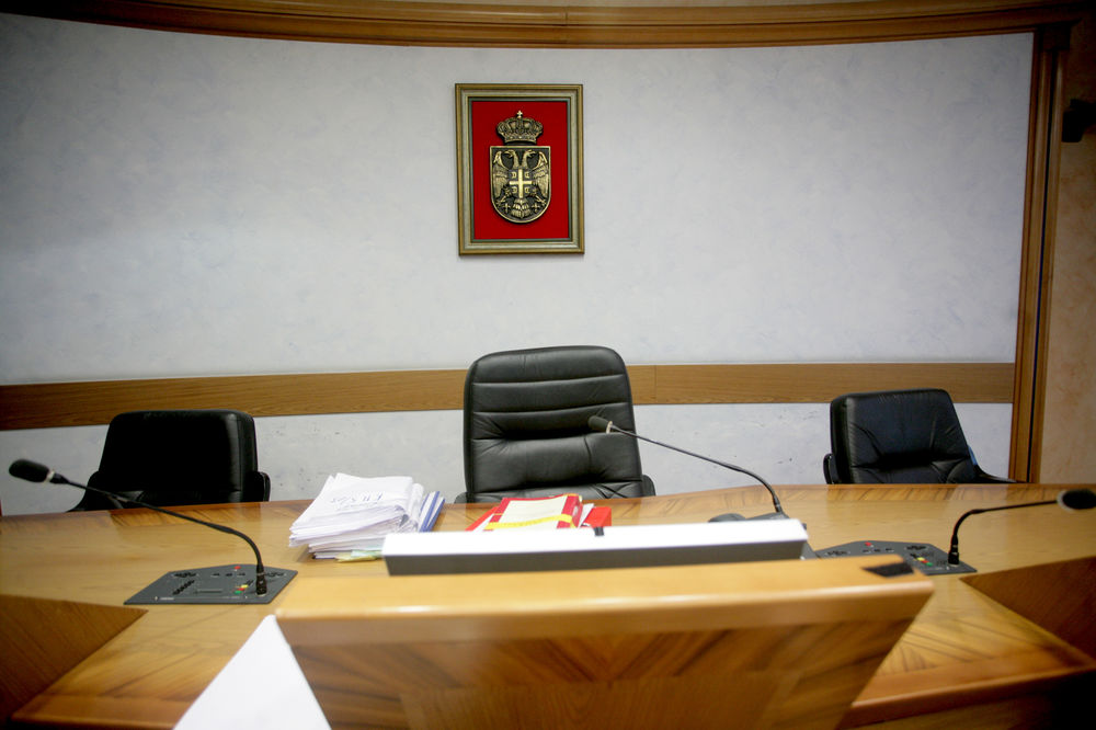 PRAVOSUĐE ZATRPANO: Sudi se više od dve trećine Srbije