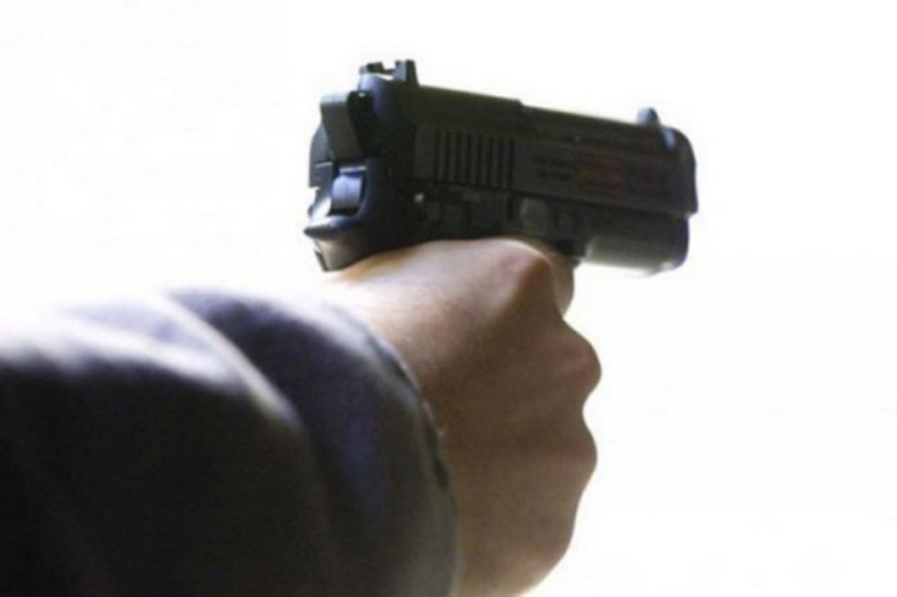 Plastičnim pištoljem pljačkao novosadske prodavnice