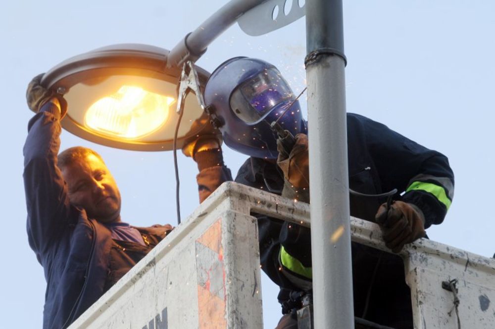 BEOGRAD U MRAKU: Javna rasveta bez struje zbog kvara na mreži