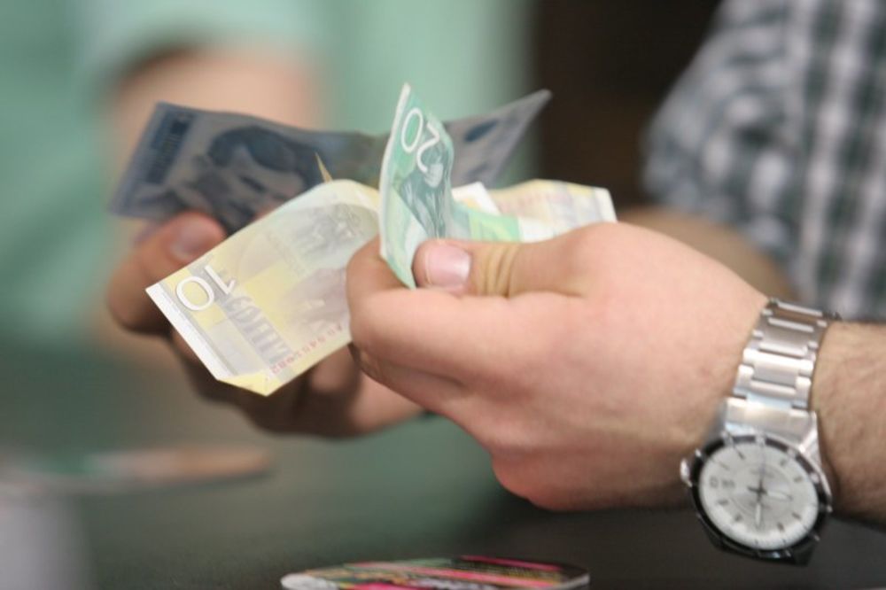 PROSEK: Srbi žive od 54.800 dinara mesečno