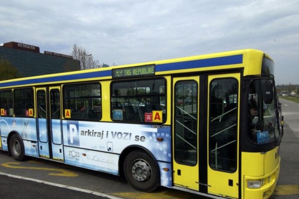 Autobusi 24 redovnom trasom