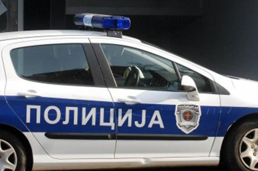 SMEDEREVO: Mladić (19) nožem pokušao da ubije taksistu!