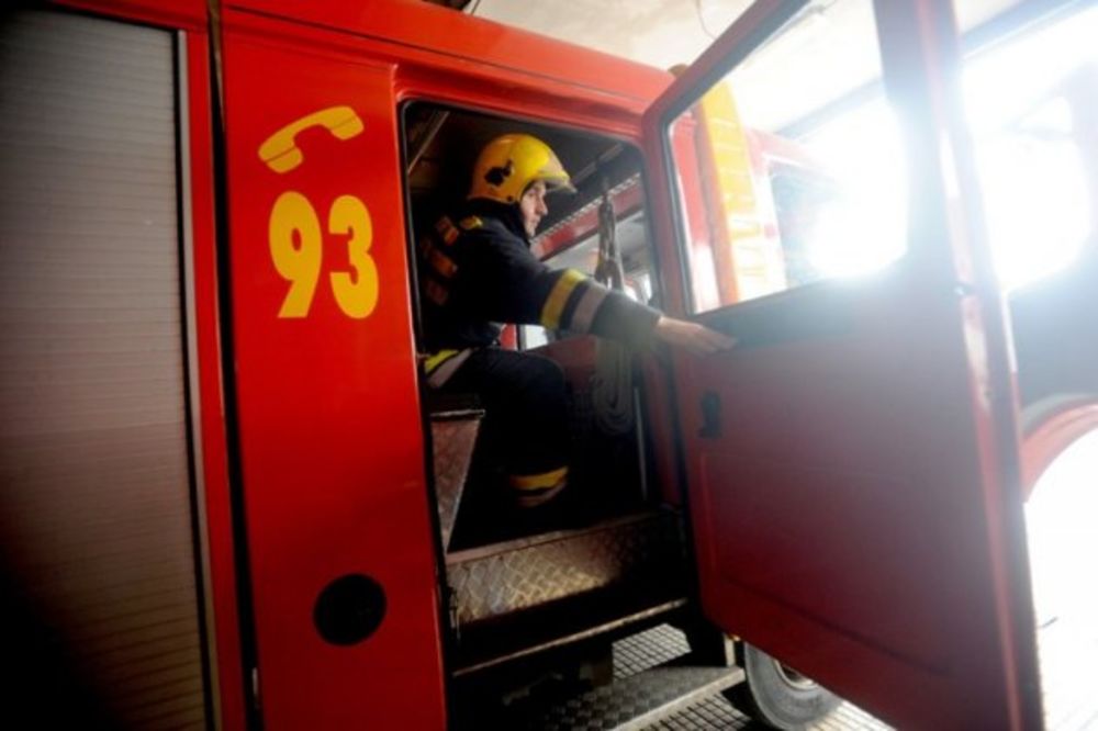 MRTAV U POŽARU: Vatrogasci gaseći vatru pronašli beživotno telo muškarca