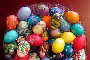 Humanitarna izložba oslikanih uskršnjih jaja na Čukarici