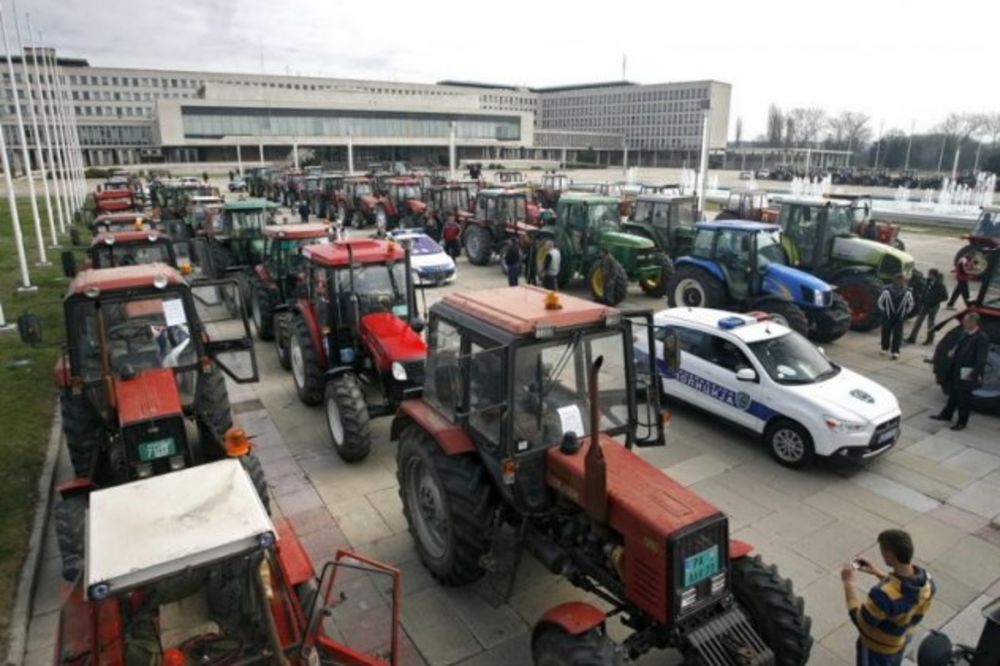 Poljoprivrednici nastavili protest, blokiran i put ka Vršcu