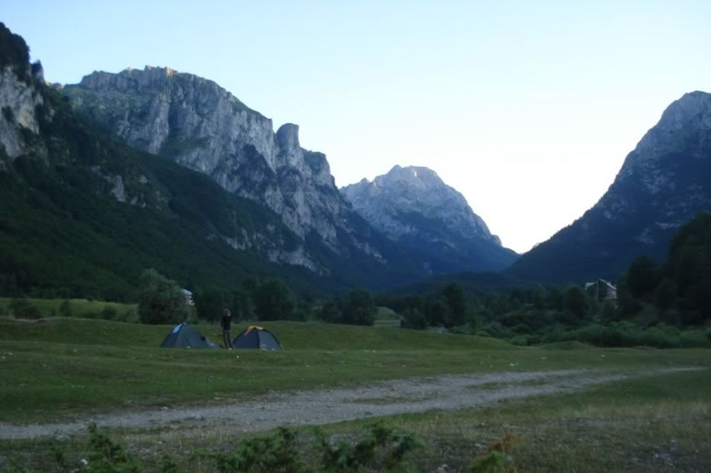 Crnogorski graničari ranili albanskog krijumčara