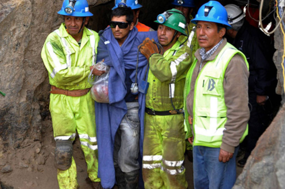 Spaseno devet peruanskih rudara posle šest dana u oknu