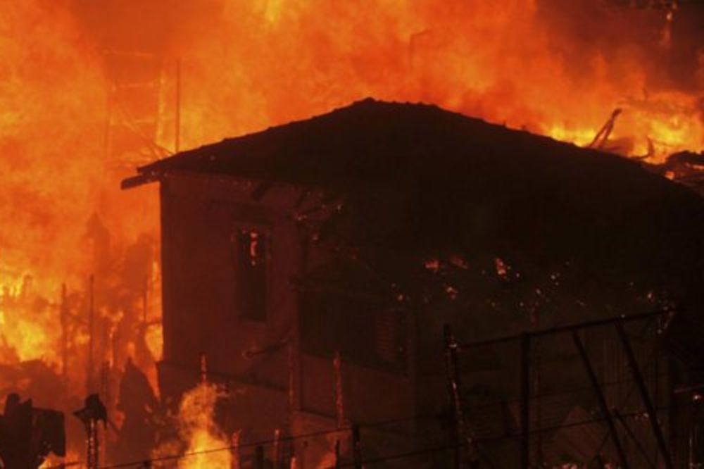 TEROR: Gori napuštena povratnička kuća kod Kline