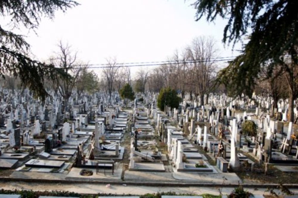 Poseban režim ulaska na groblja za Pobusani ponedeljak