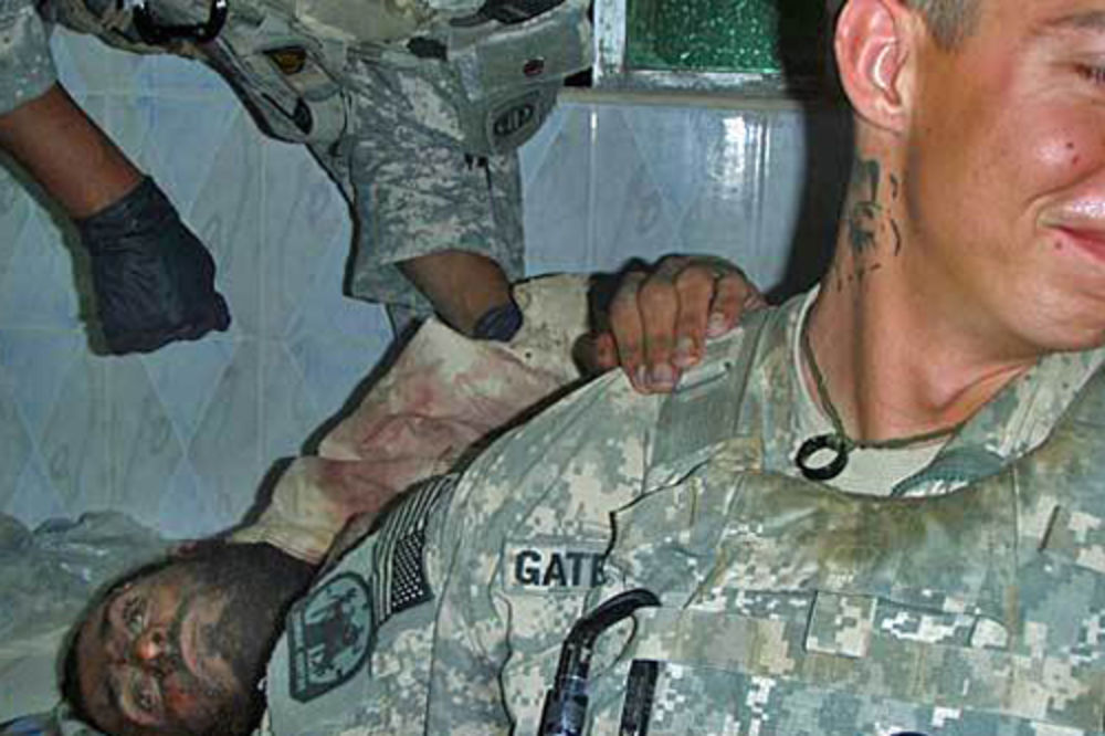 Američki vojnici se slikali sa telima bombaša samoubica