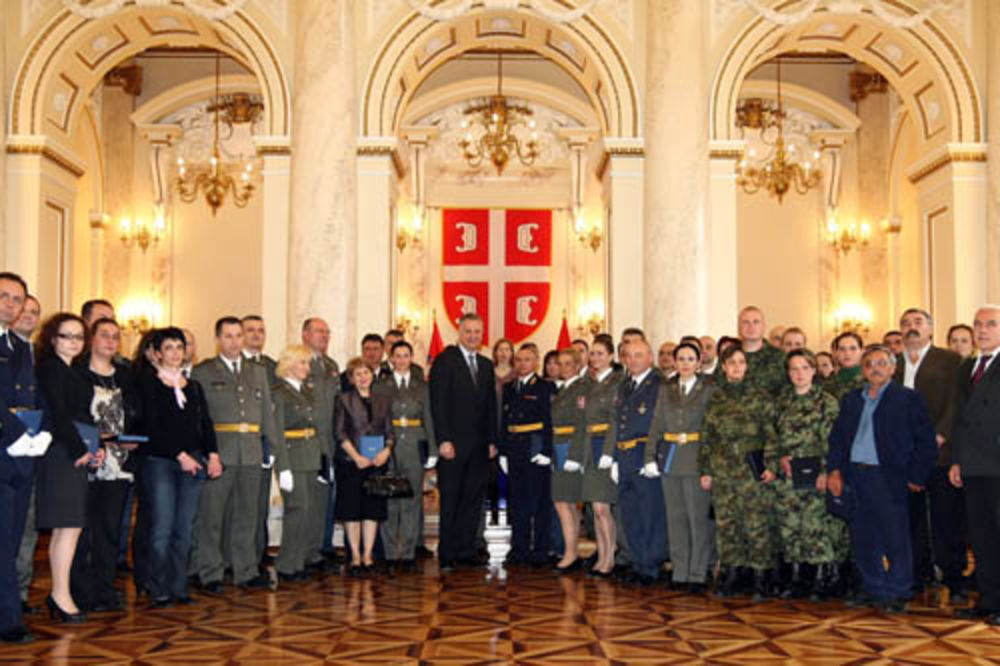 Odlikovanja za Vojsku i Ministarstvo odbrane