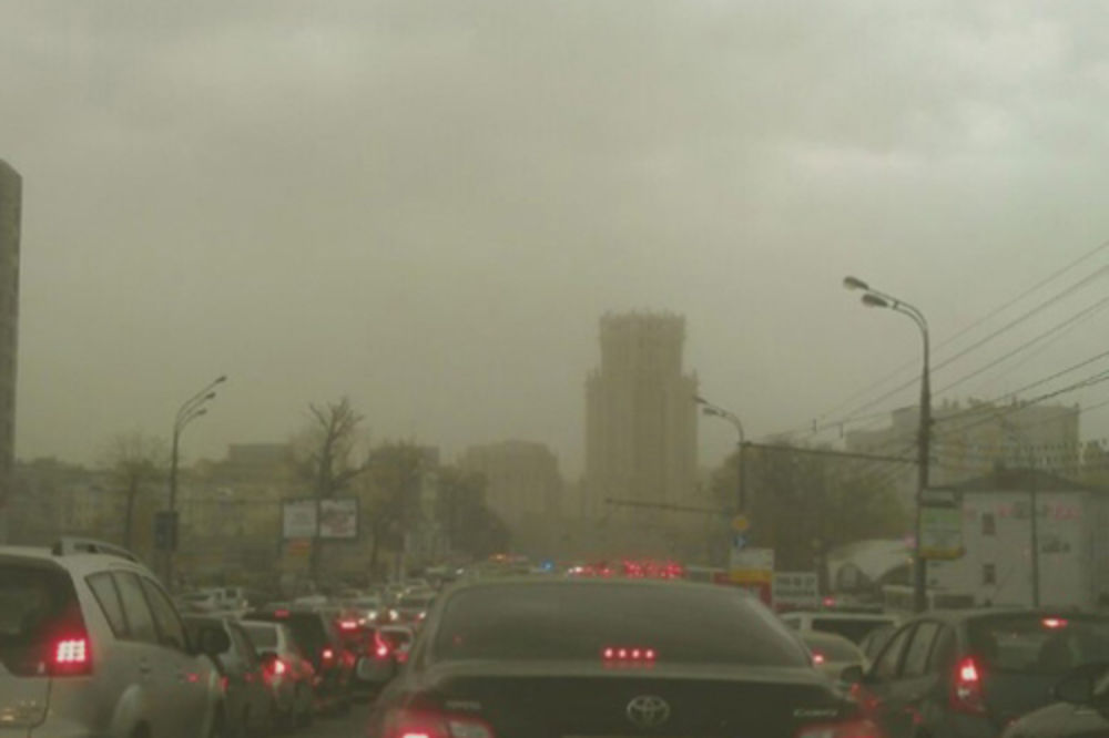 Zeleni oblaci izazvali paniku u Moskvi