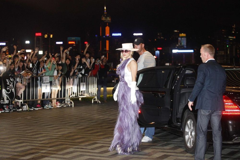 Ledi Gaga u haljini od kose