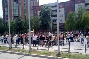 Na kontramitingu u Skoplju svega stotinak ljudi