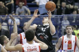 Zvezda pobedila Partizan i izjednačila 1:1