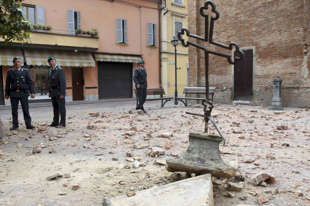 Zatresla se Italija, evakuisana bolnica