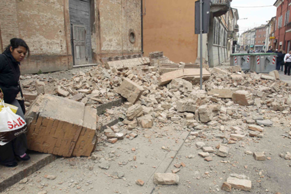 Zemljotres u Italiji odneo prvu žrtvu, ima i zatrpanih