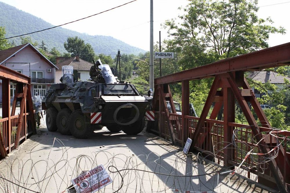KFOR blokirao železnički most u Rudaru
