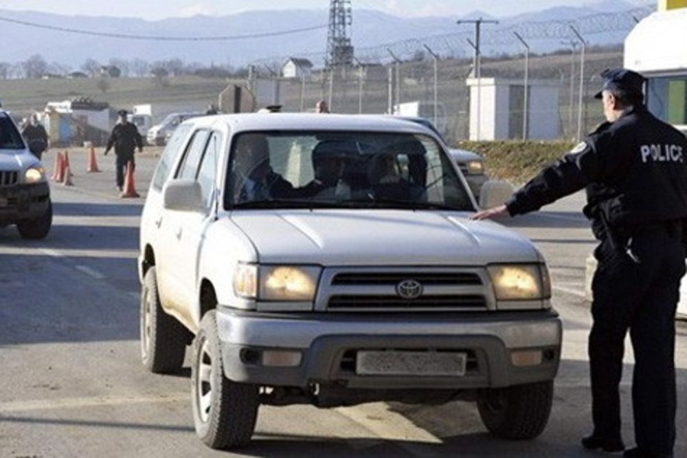 Oduzete srpske tablice sa tri automobila na Kosovu