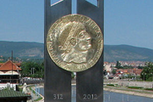 Otkriven spomenik Konstantinu Velikom u Nišu