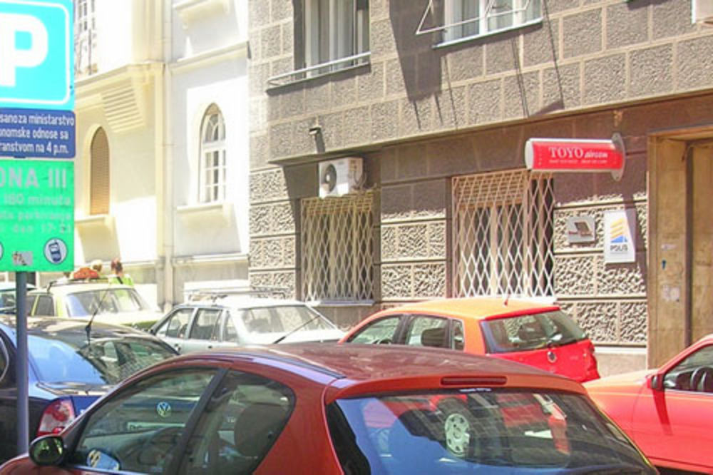 Beogradu nedostaje 15.000 parking mesta