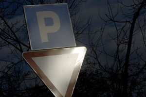 POLJUBI I VOZI: Novi tip parkinga u Krakovu