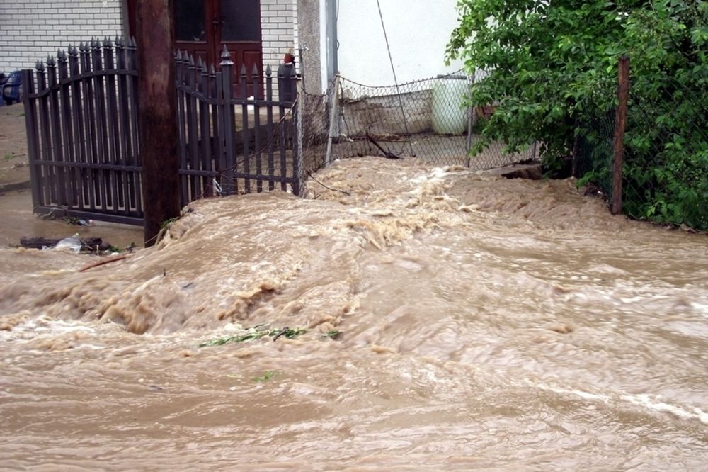U Bujanovcu poplavljeno više objekata