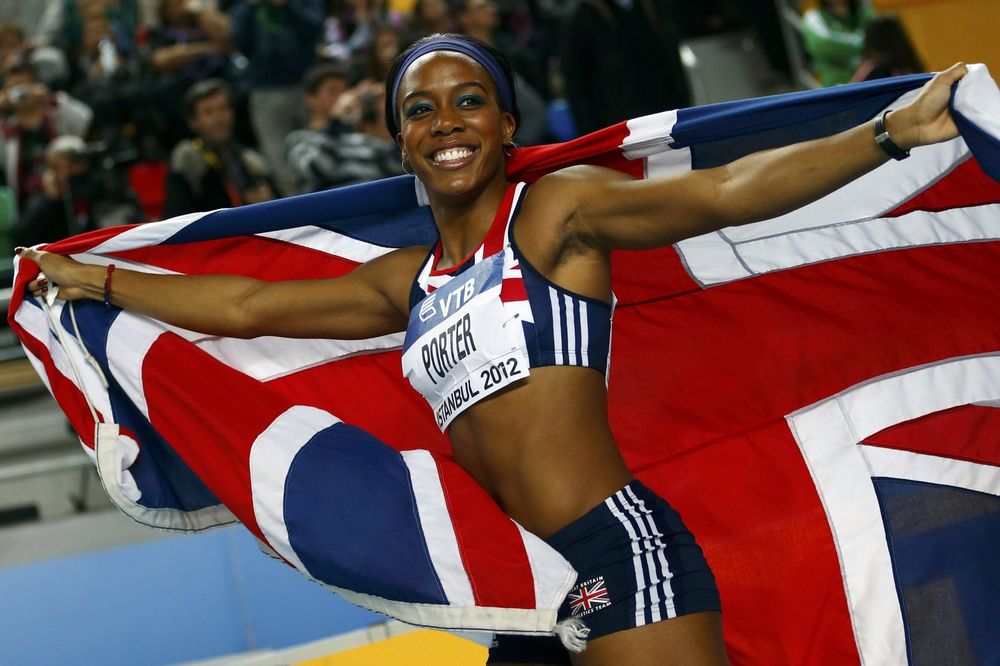 Britanski atletičari na ubrzanom kursu učenja himne