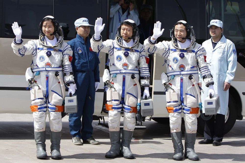 Kineski astronauti poleteli u orbitu