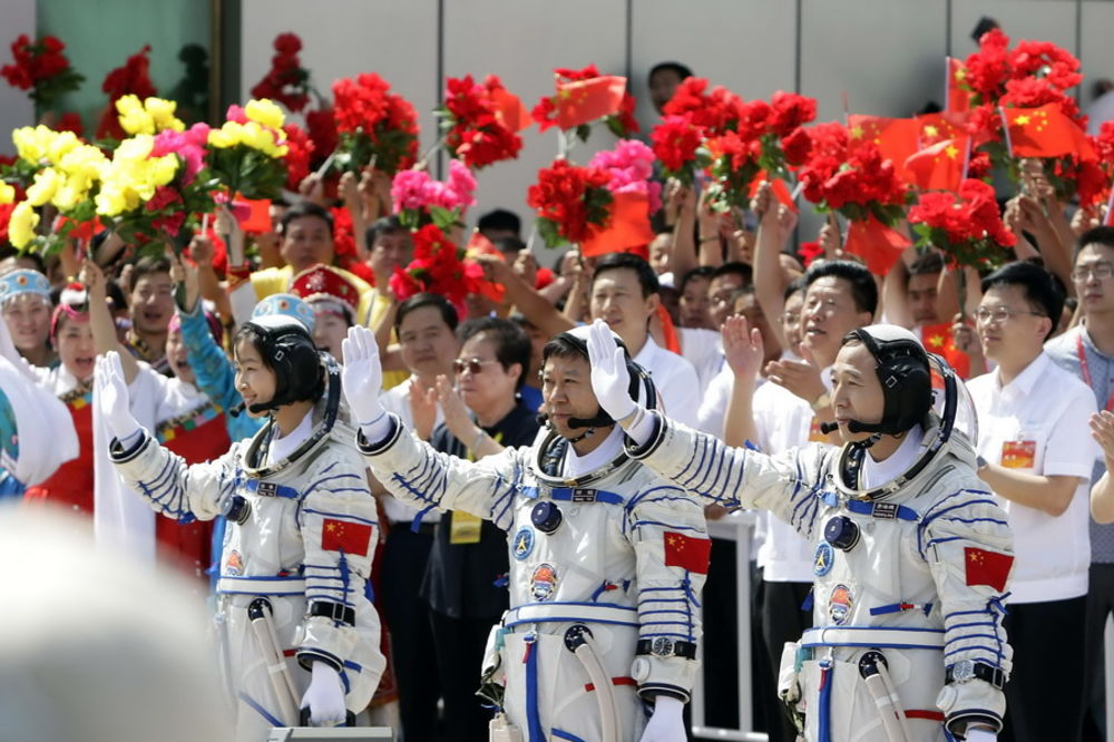 Kineski kosmonauti spavaju stojeći!