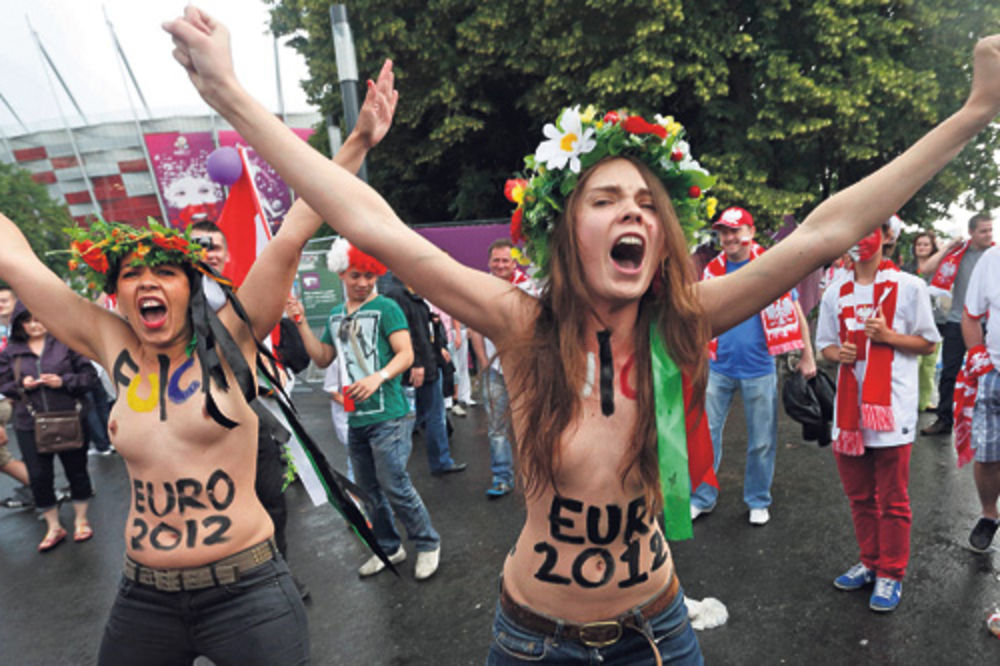 Članice grupe Femen: Kresnućemo Platinija!