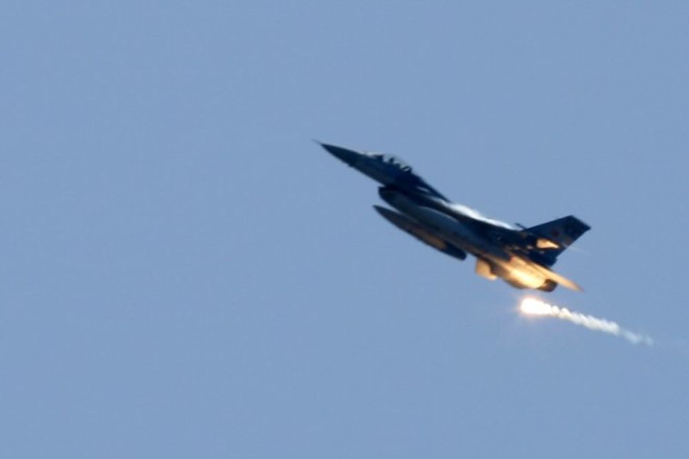 Sirijci oborili turski F-16, piloti zarobljeni!