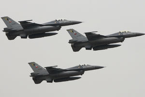 Turski F-16 prinudili sirijski avion da sleti