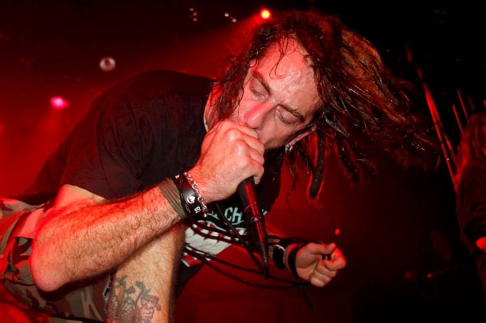 Pevač hevi metal benda optužen za smrt fana