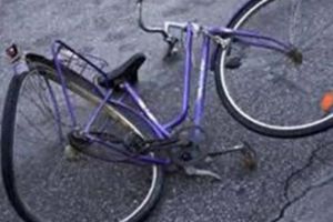 Jedan biciklista poginuo, dvojica povređena