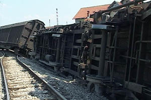 Međunarodni voz iskliznuo iz šina u Leskovcu
