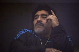 NE SMETAJU MU BOMBE: Maradona selektor Iraka
