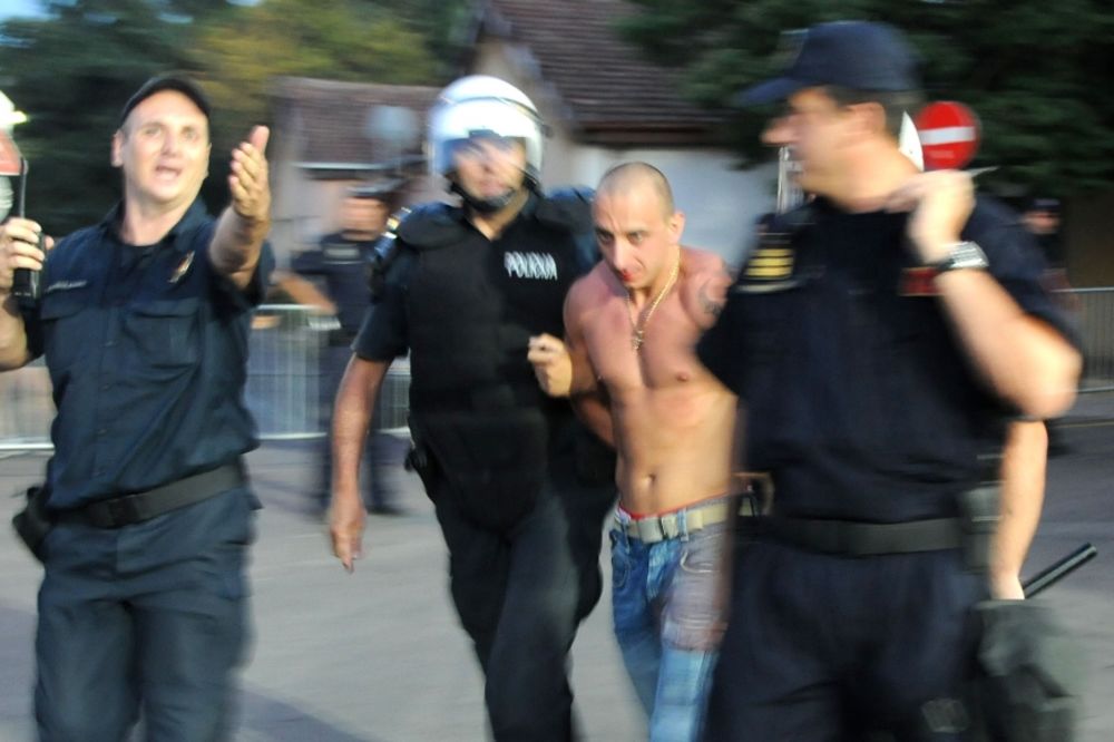 Poljski navijači se tukli sa policijom u Podgorici